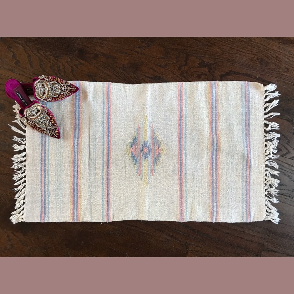Vintage White Aztec Print Rug
